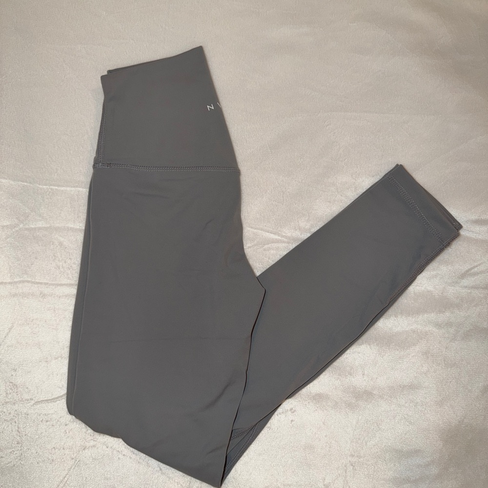 NVGTN Gray High-Waist Performance Leggings